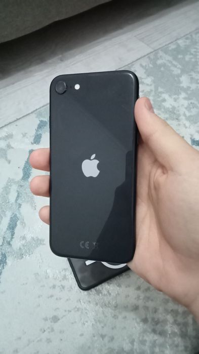 Iphone se 2020года в хорошем состоянии