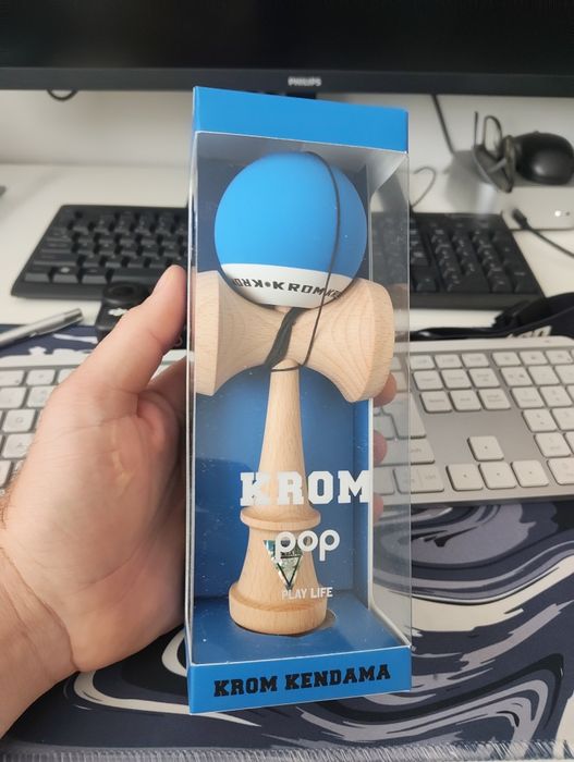 Kendama Krom Pop ediție limitată cu semnătura XRemus, noua, nejucata