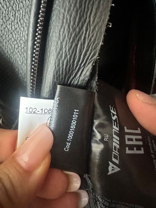Dainese Tosa 1 – Combinezon piele 1 piesă – Mărimea 52 – Fără căzături