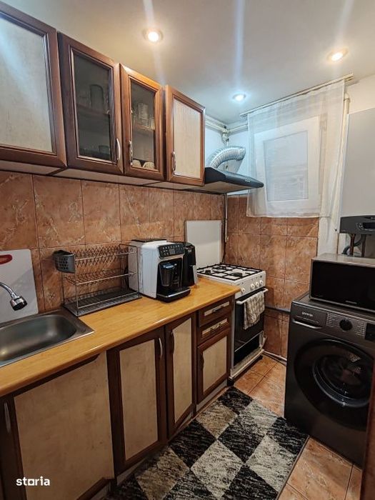 Apartament 4 camere decomandat, 100 mp, etaj 1, mobilat / utilat, zona