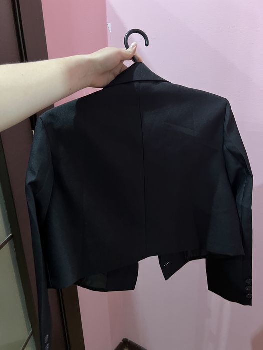 Продам короткий пиджак