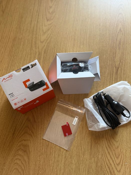 Camera auto MiVue J30 noua