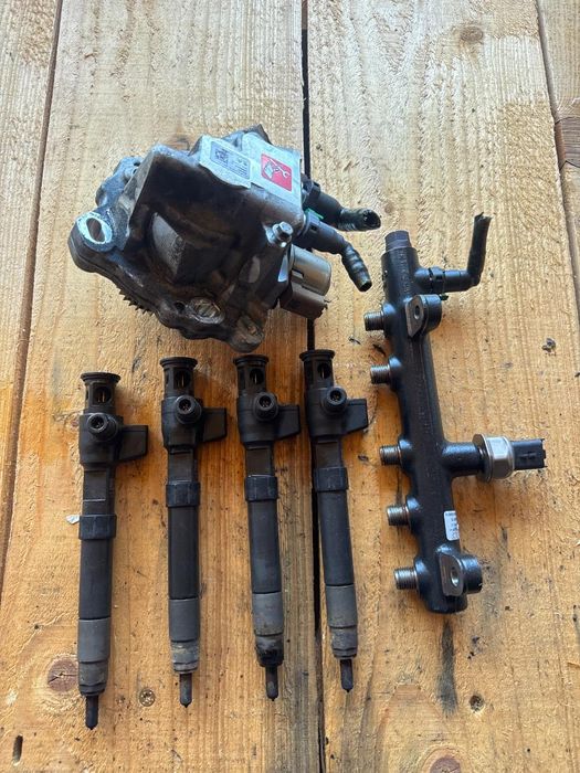 Set/Kit De Injectie Combustibil Peugeot 308/Ford Kuga/Mondeo/5008 2.0Hdi -> 9674984080
