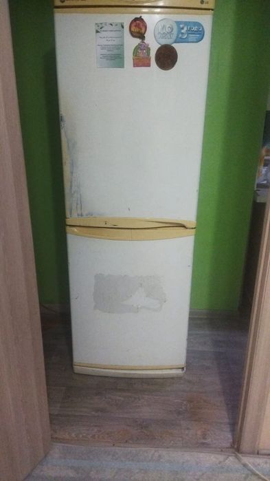 Срочно продам холодильник, торг