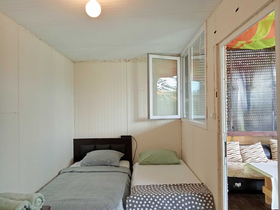 Дава под наем бунгало в Кариани до Канзас - 2500 евро/год.