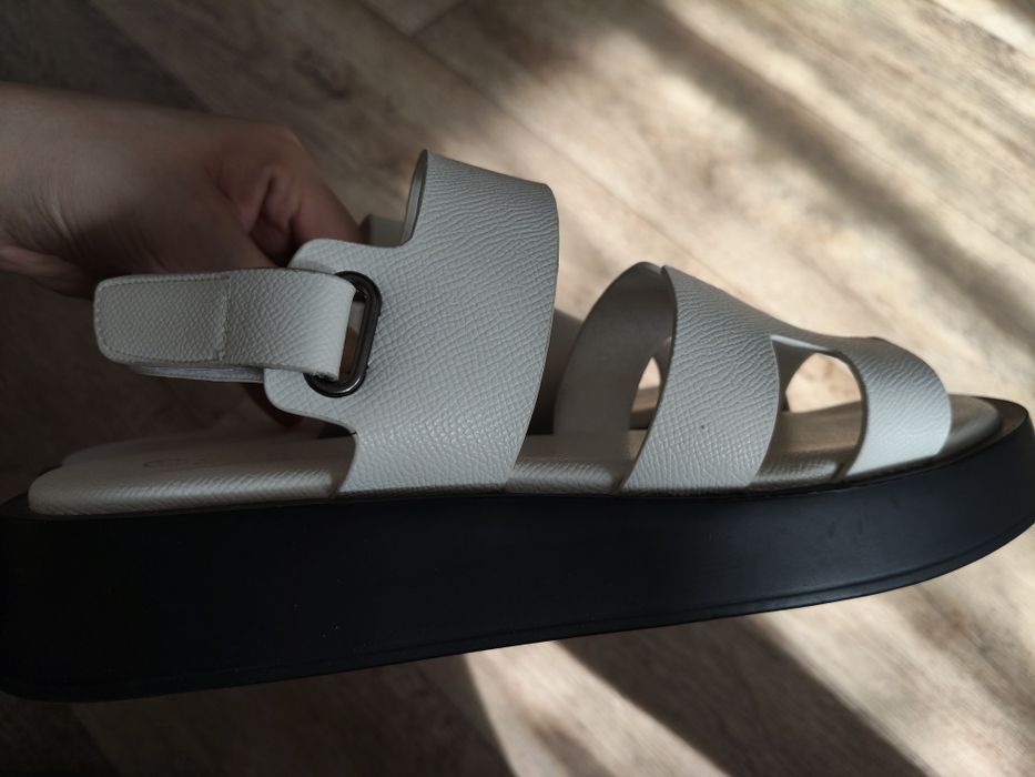 Продам обувь летнюю