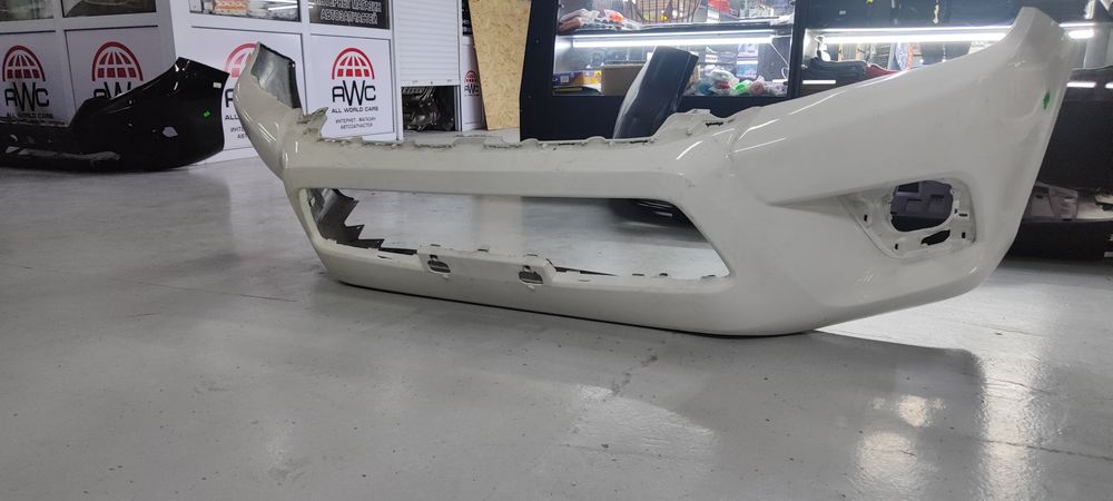 Бампера задние и передние