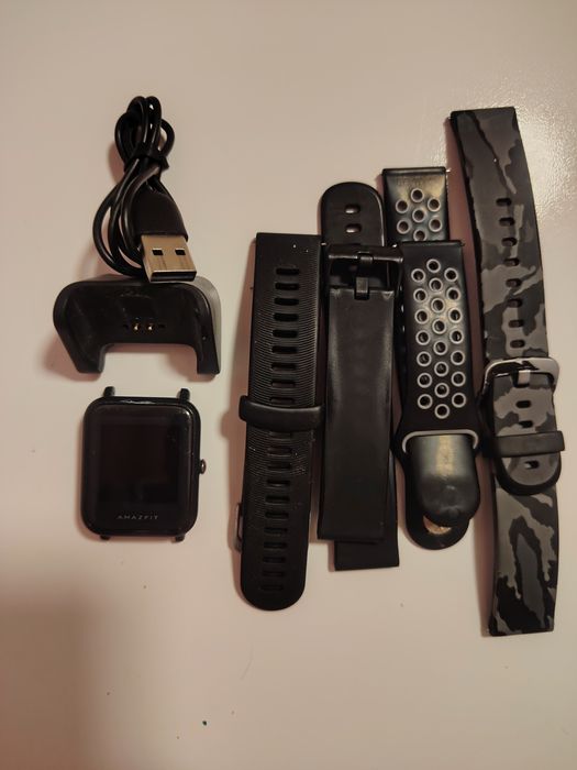 Смарт часовник Huawei и Amazfit