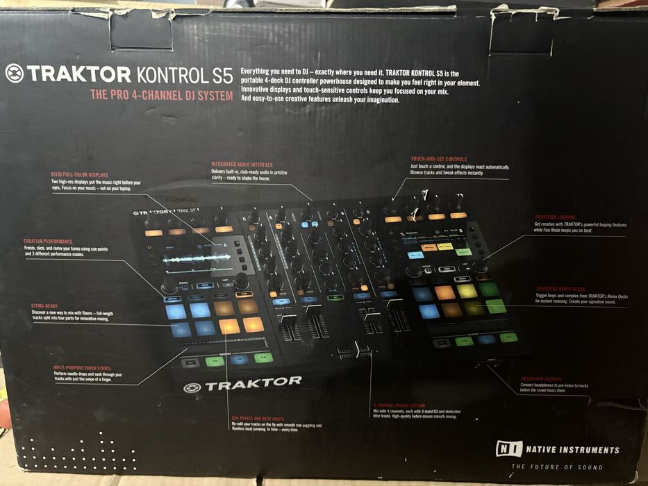 DJ Контролер  Native Instruments Traktor Kontrol S5 в перфектно състояние