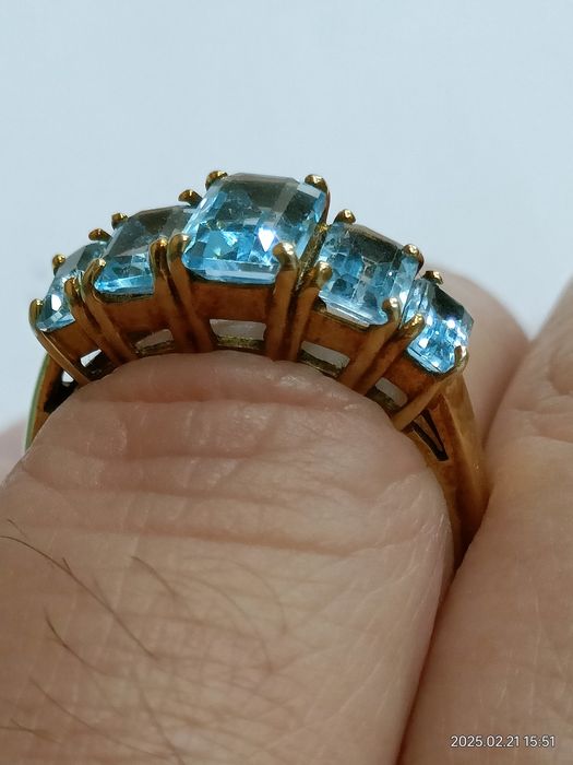 Vind inel din aur 10kt cu Topaz 2ct
