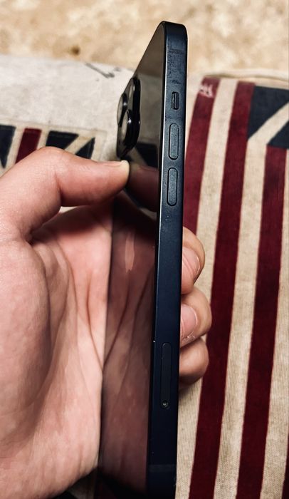 iPhone 13 - Идеальное состояние. Оригинал.