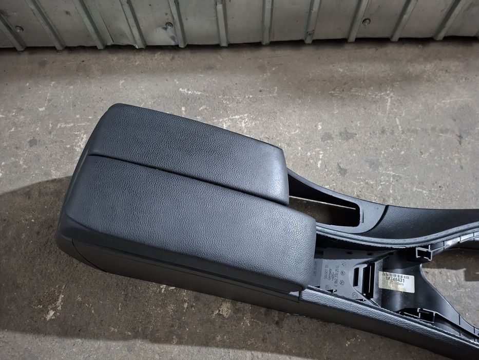 Cotiera consola centrala dublu rabatabila BMW E90 E91 E92 E93