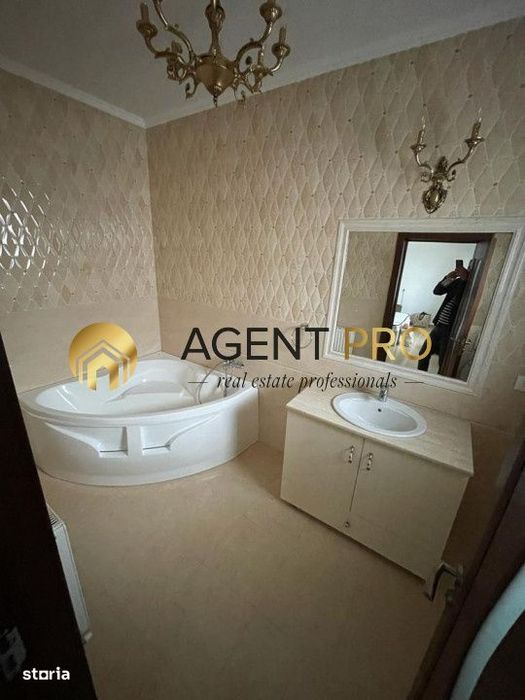 Casa individuala 300mp teren de inchiriat