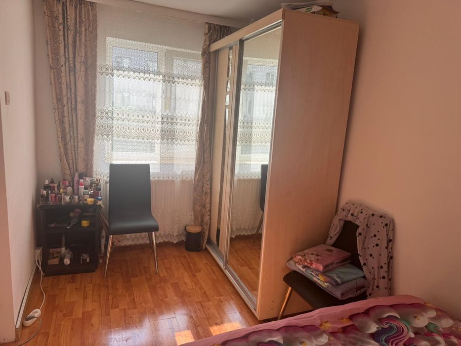 Vand apartament in Plopeni