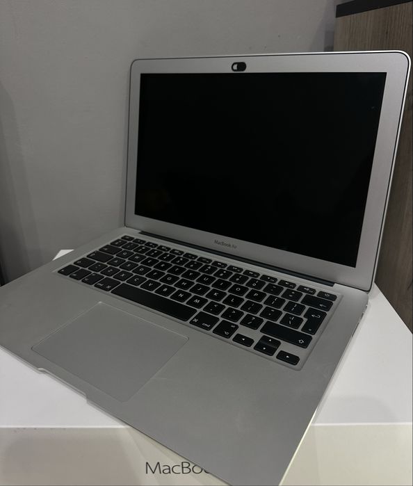Mac Book Air 13-inch