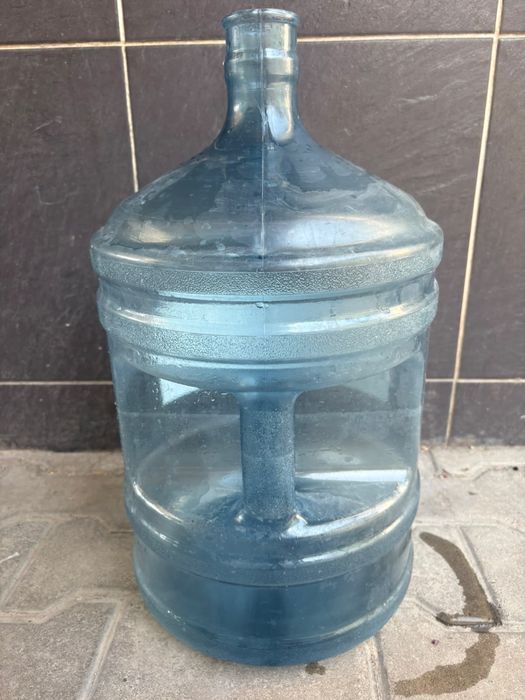Продам Бутыль 19Л