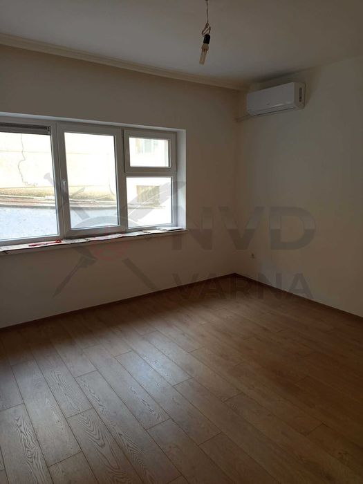Дава се под наем Офис в Варна, Гръцка махала - 100 кв.м за 1100 € - Снимка #2