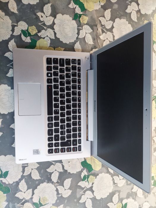 Laptop Lenovo ideapad U330