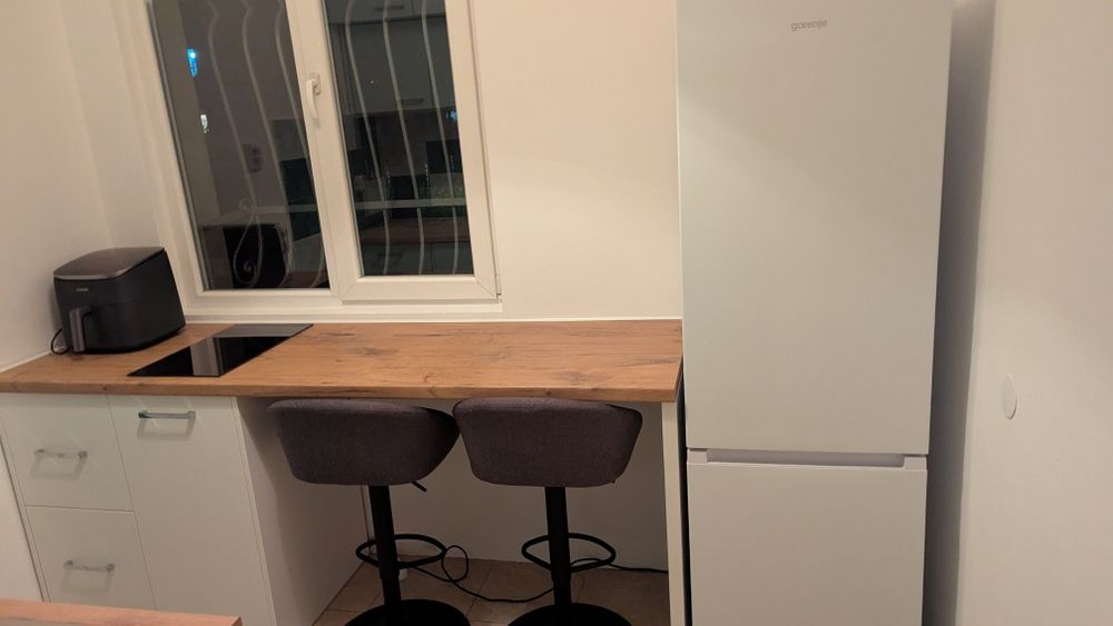 Дава се под наем Двустаен апартамент в София, Яворов - 65 кв.м за 600 € - Снимка #2