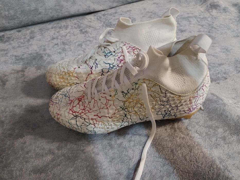 Футболни бутонки