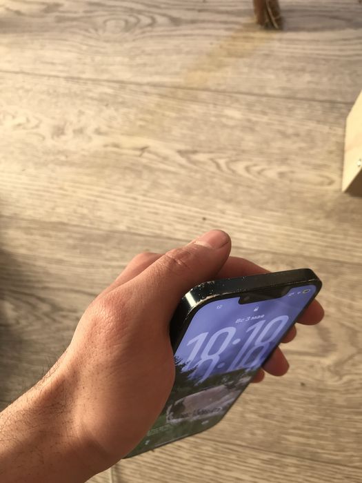 Iphone13 karopkasi bor