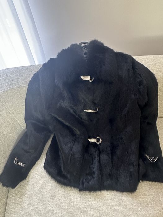 Продам полушубок натуральный.