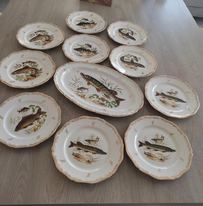 Комплект порцеланови чинии с риби за НИКУЛДЕН* Лимож* Франция*