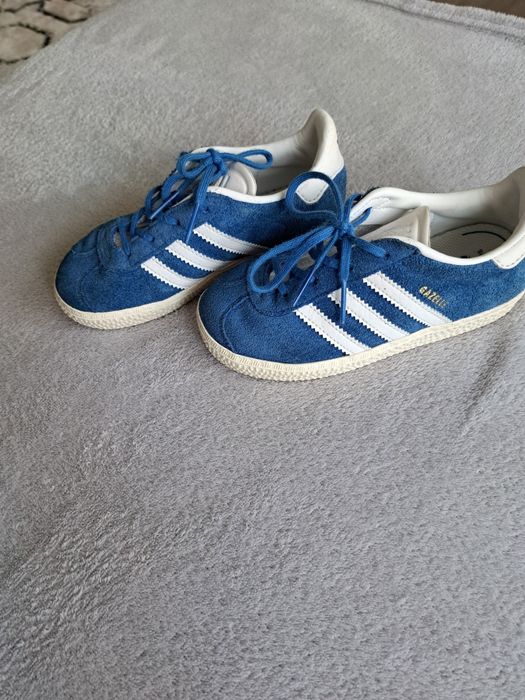 Vand adidasi adidas orginali 26.5