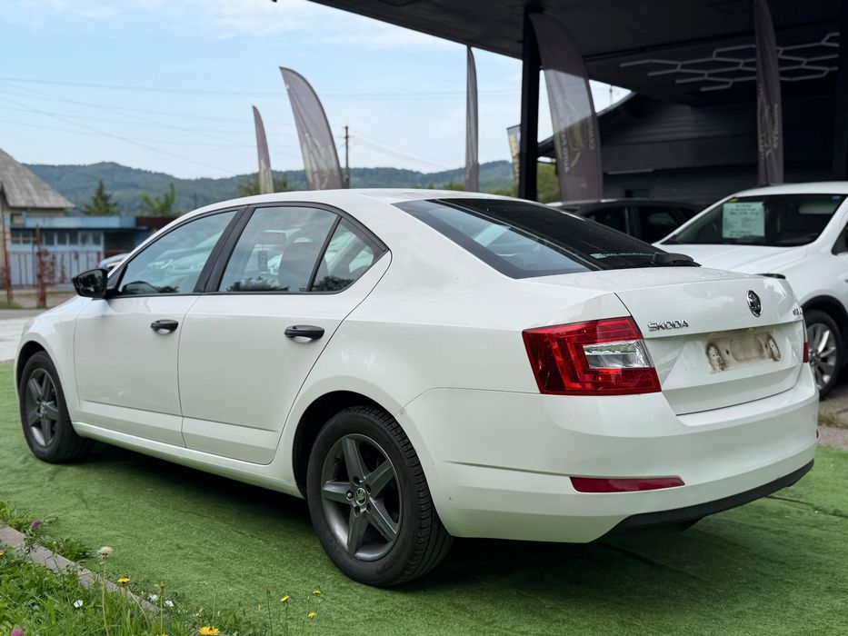 Skoda Octavia 2016 si in Rate