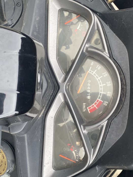 Скутер maxi 180 куб