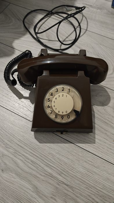 Vand telefon cu disc anii