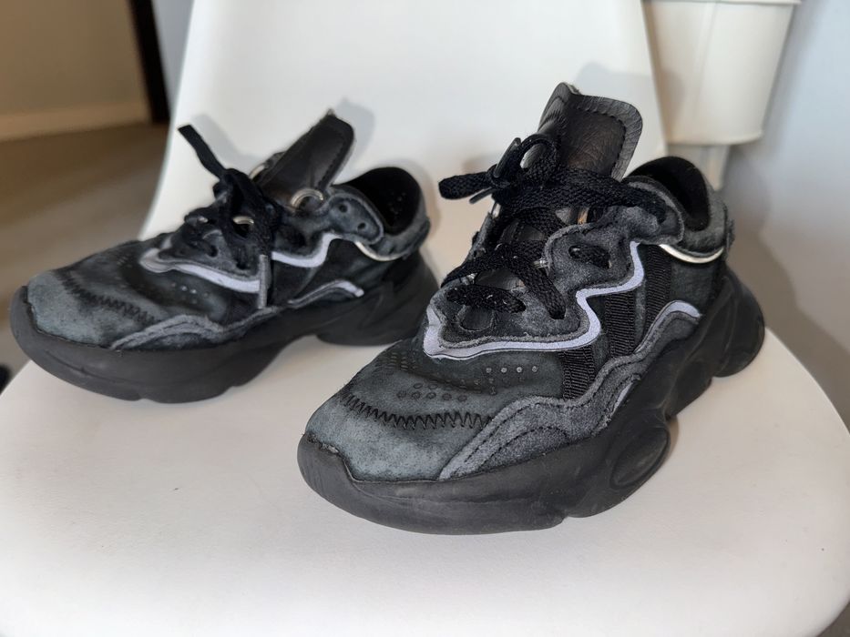 Adidasi Adidas Ozweggo marimea 28