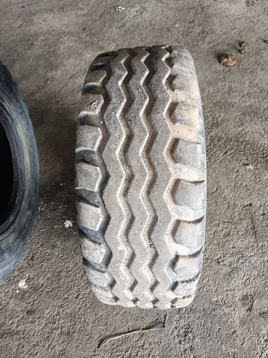 Продавам гуми за селскостопанска техника