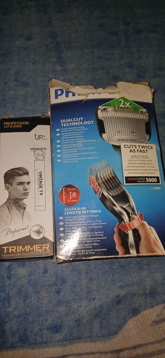 Vând schimb două mașini de tuns