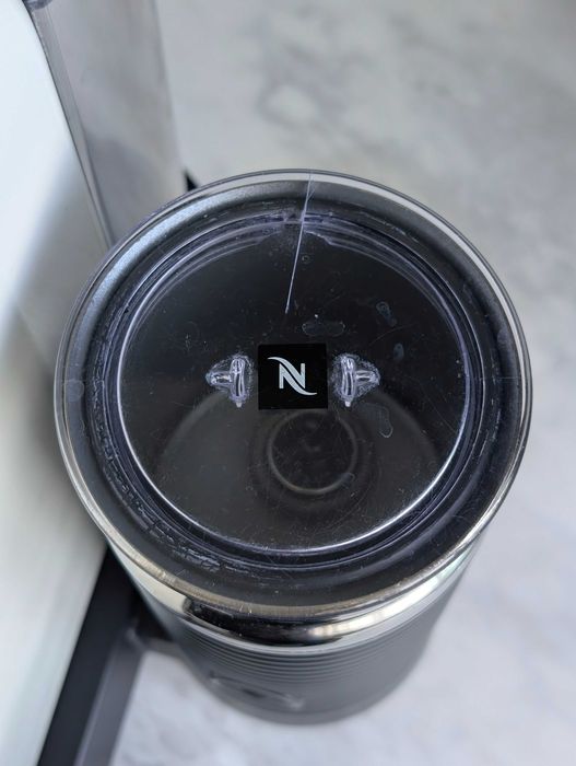 Aparat de cafea Nespresso CitiZ&Milk Alb