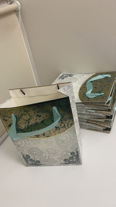 Подарочные пакеты 38 штук