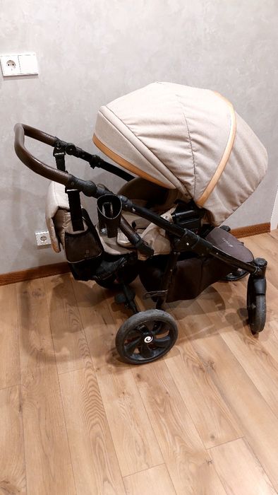 Детская коляска 3в 1