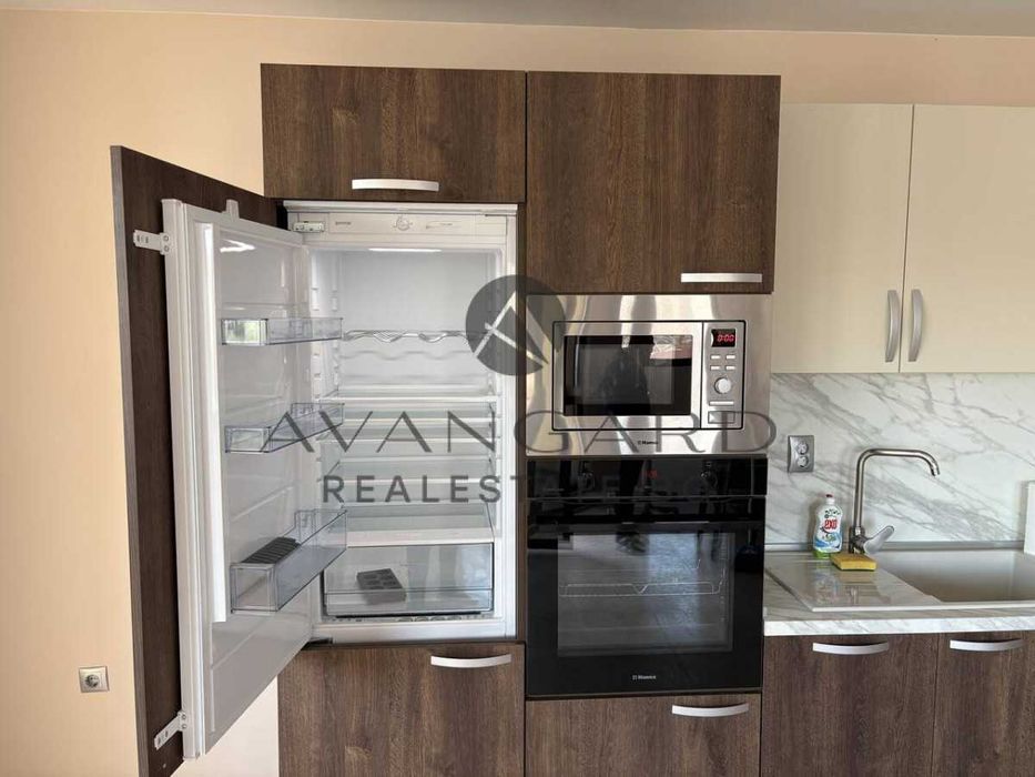 Продава се Тристаен апартамент в Пловдив, Кючук Париж - 115 кв.м за 2000 €/кв.м - Снимка #3