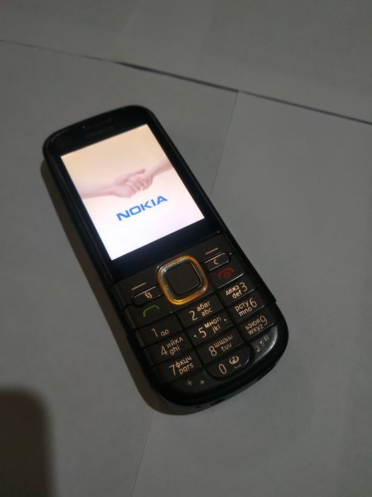 Sotiladi Nokia 6720