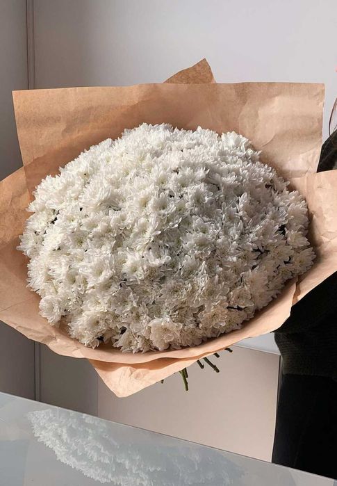 Розы пионы лилии герберы