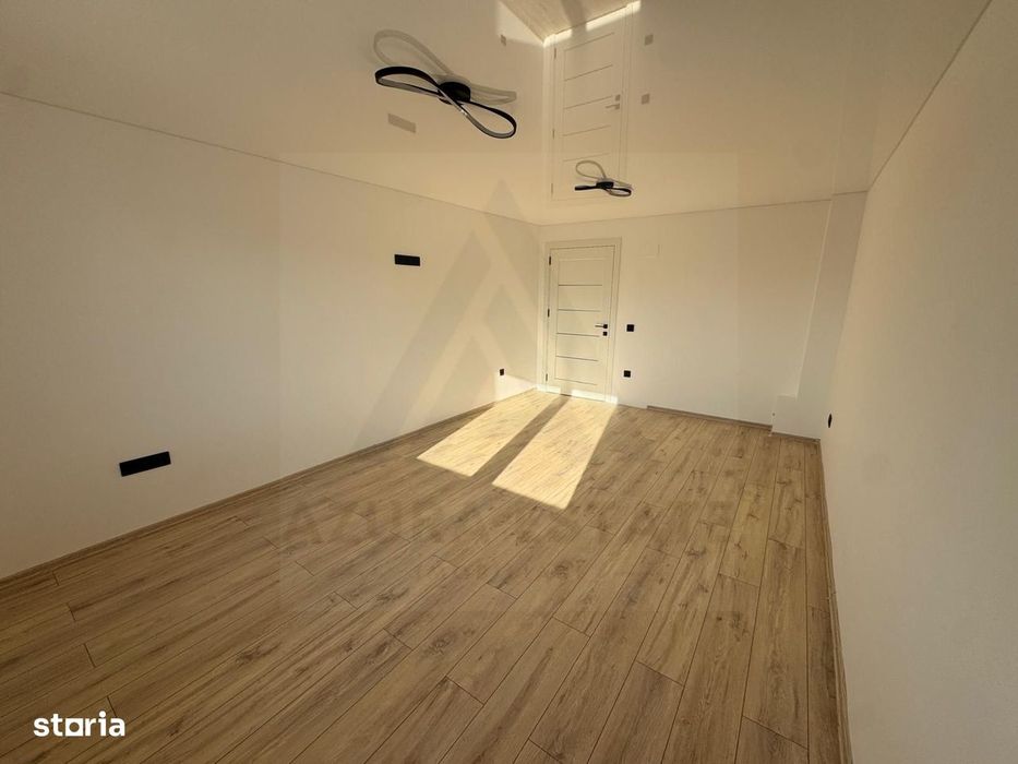 Casa moderna constructie noua 195 mp utili 100 mp curte in Sura Mare