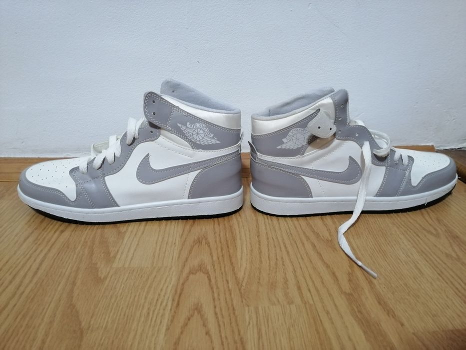 Adidași Air Jordan 1