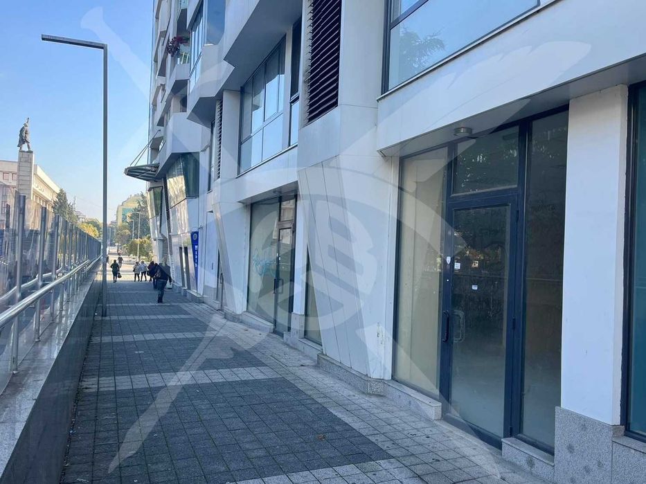 Продава се Магазин в Бургас, Център - 164 кв.м за 2199 €/кв.м - Снимка #8