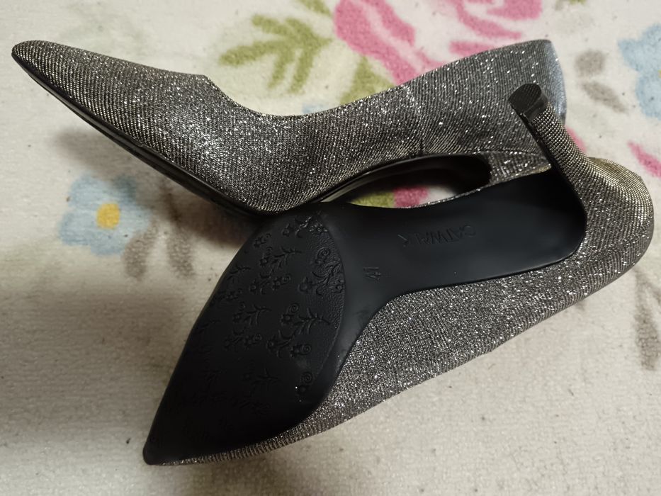 De vânzare pantofi noi dama Nr. 41 de ocazie