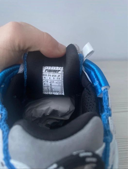 Adidasi Balenciaga runner