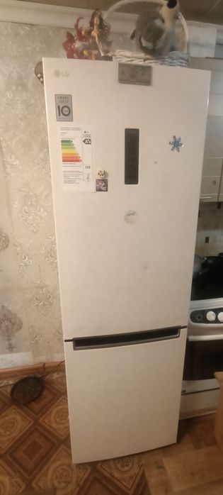 Срочно продам холодильник