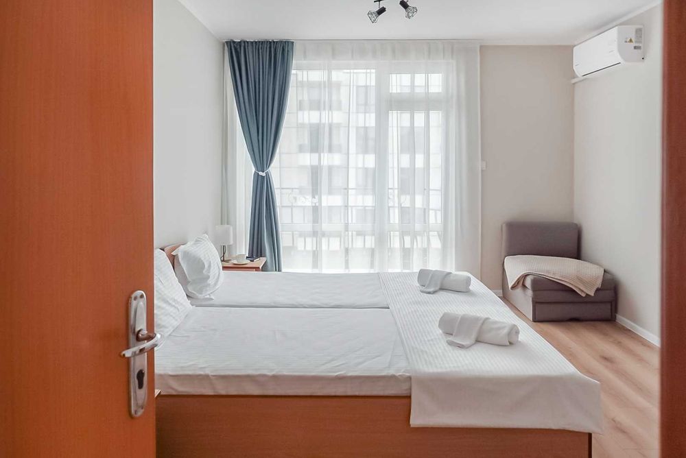 Нощувка в хотел Solea l Безп. паркинг l Ресторант & Детски кът