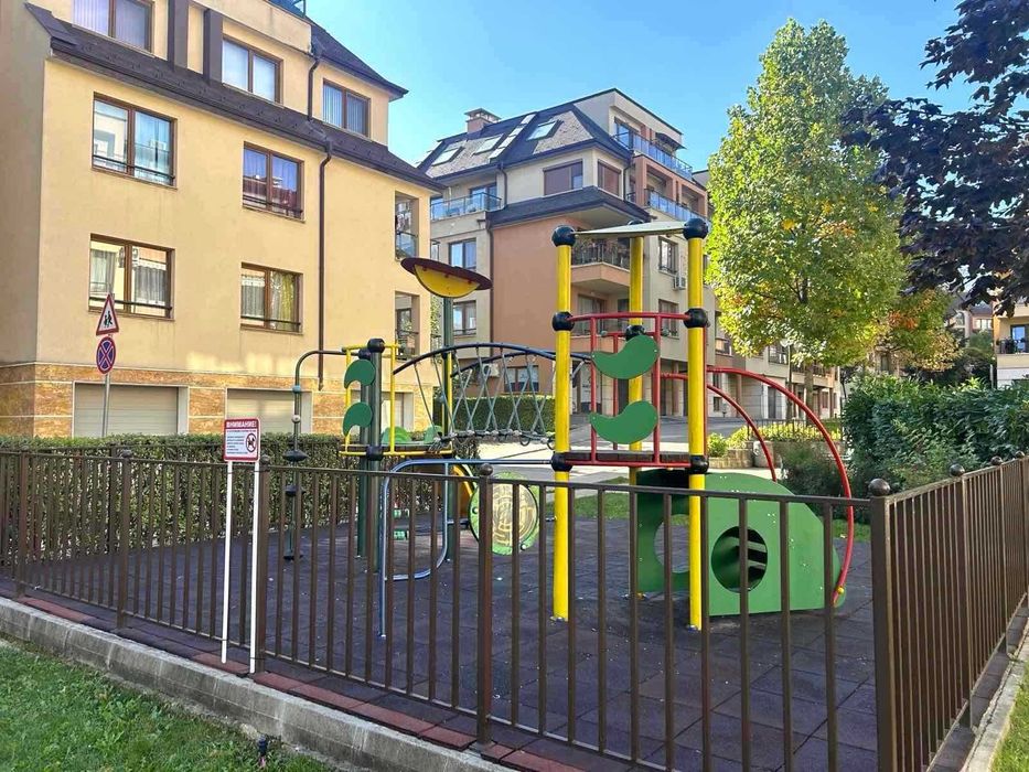 Дава се под наем Тристаен апартамент в София, Витоша - 114 кв.м за 930 € - Снимка #11