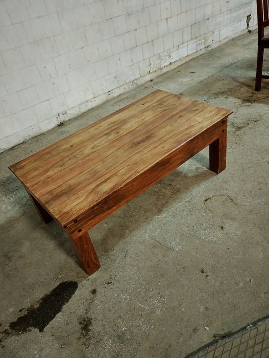 Масивни Маси и столове