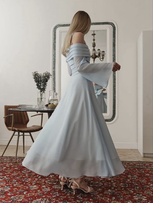 Платье бренда lichi